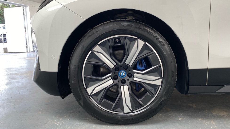 BMW iX 240kW xDrive40 M Sport Edition 76.6kWh 5dr Auto Electric Estate - Image 71