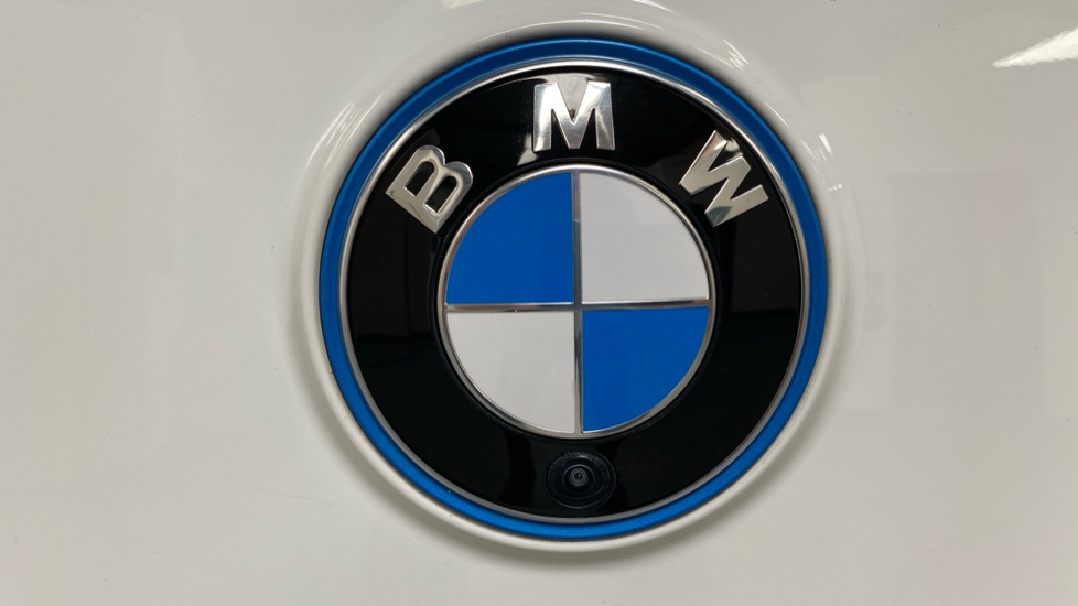 BMW iX 240kW xDrive40 M Sport Edition 76.6kWh 5dr Auto Electric Estate - Image 81