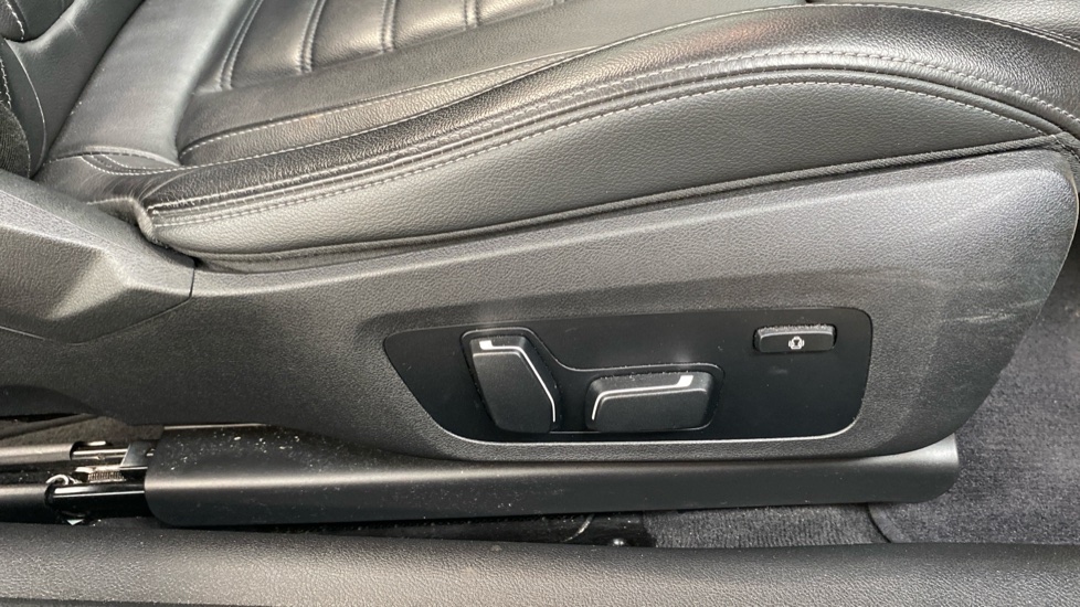 BMW 4 Series 420i M Sport 2dr Step Auto Petrol Convertible - Image 39