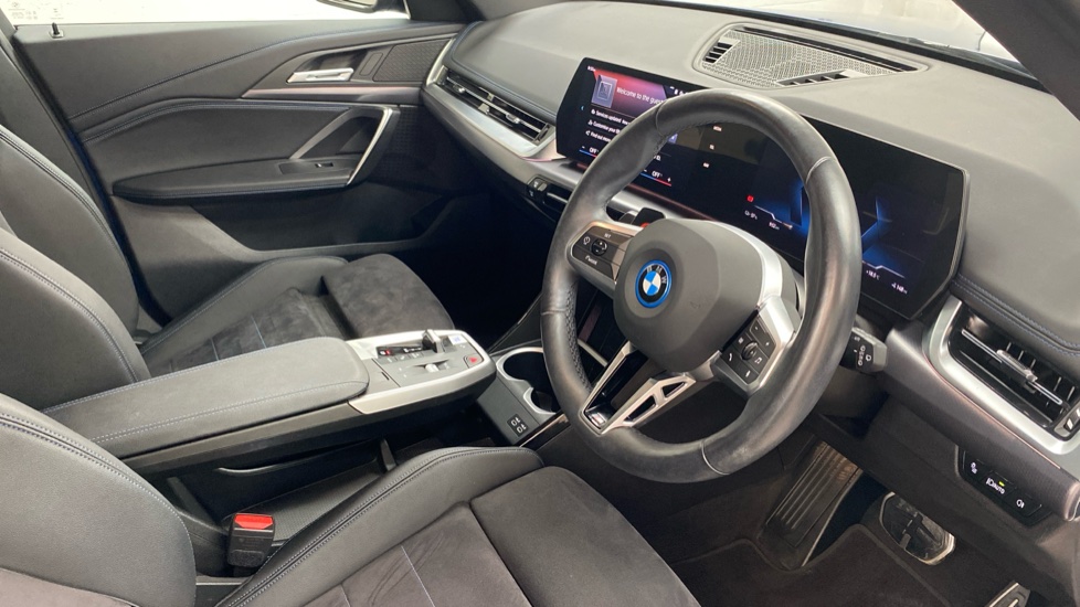 BMW iX1 230kW xDrive30 M Sport 65kWh 5dr Auto Electric Estate - Image 6