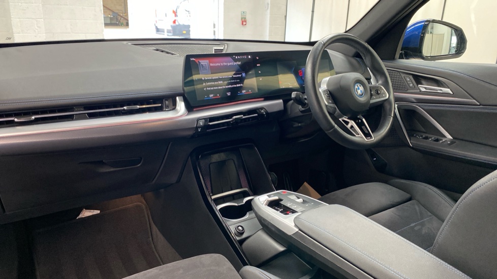 BMW iX1 230kW xDrive30 M Sport 65kWh 5dr Auto Electric Estate - Image 7