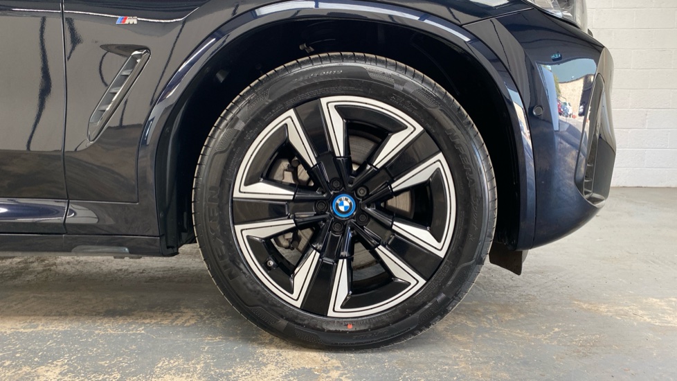 BMW iX3 210kW M Sport 80kWh 5dr Auto Electric Estate - Image 14