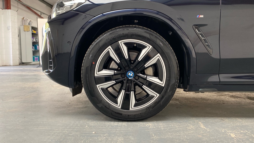 BMW iX3 210kW M Sport 80kWh 5dr Auto Electric Estate - Image 27