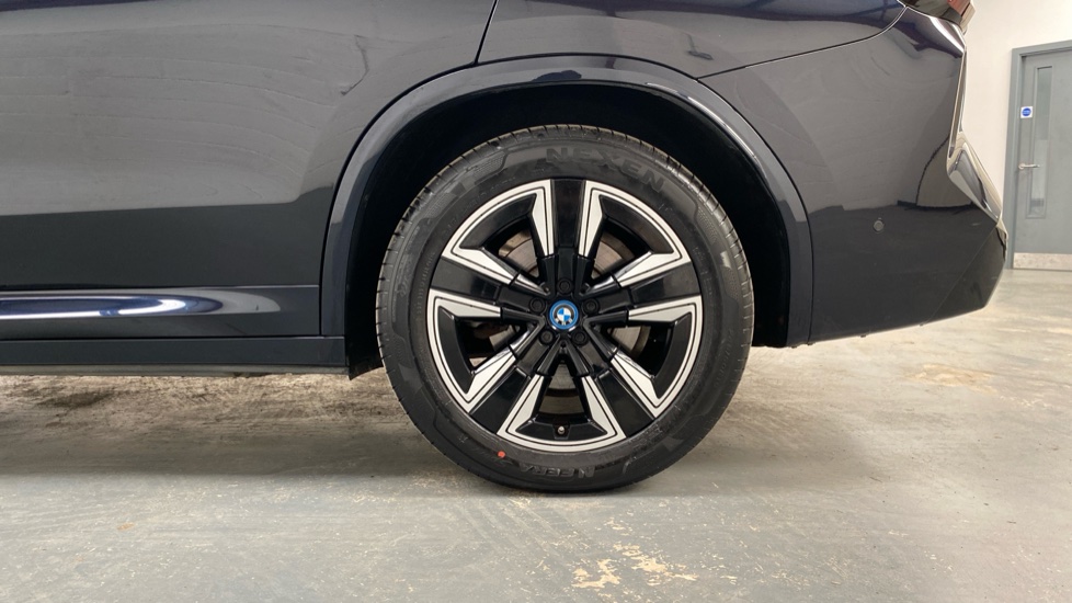 BMW iX3 210kW M Sport 80kWh 5dr Auto Electric Estate - Image 28