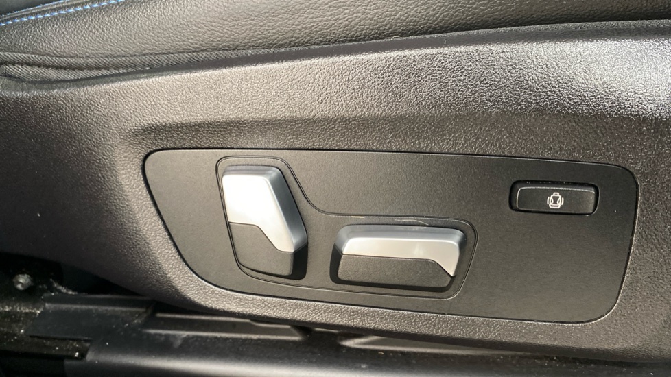 BMW iX3 210kW M Sport 80kWh 5dr Auto Electric Estate - Image 41