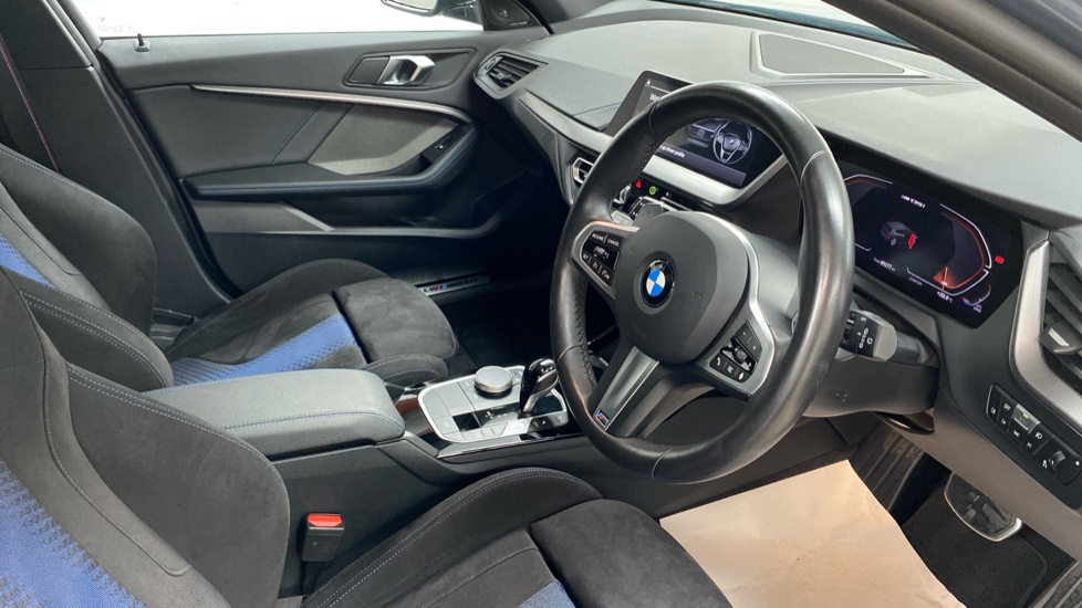 BMW 1 Series M135i xDrive 5dr Step Auto [Pro Pack] Petrol Hatchback - Image 6