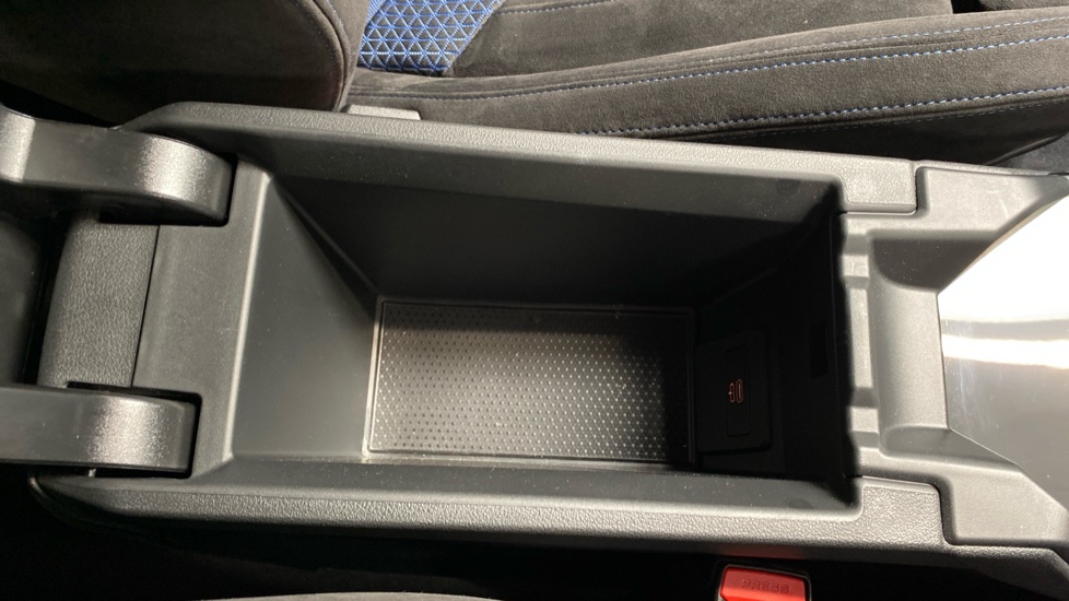 BMW 1 Series M135i xDrive 5dr Step Auto [Pro Pack] Petrol Hatchback - Image 46