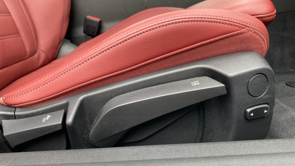 BMW 2 Series 220i M Sport 2dr Step Auto [Pro Pack] Petrol Coupe - Image 44