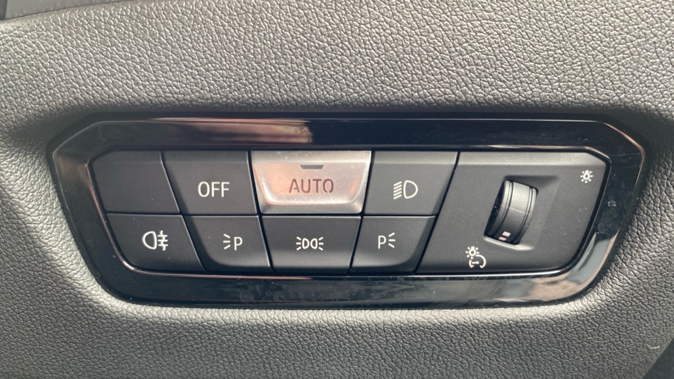 BMW 2 Series 220i M Sport 2dr Step Auto [Pro Pack] Petrol Coupe - Image 49