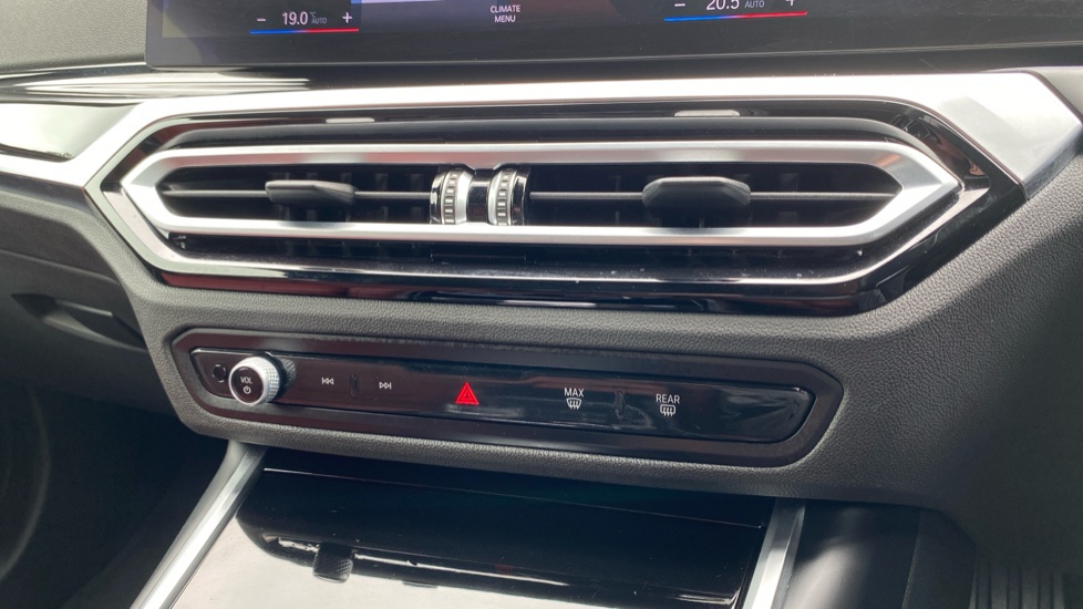 BMW 2 Series 220i M Sport 2dr Step Auto [Pro Pack] Petrol Coupe - Image 61