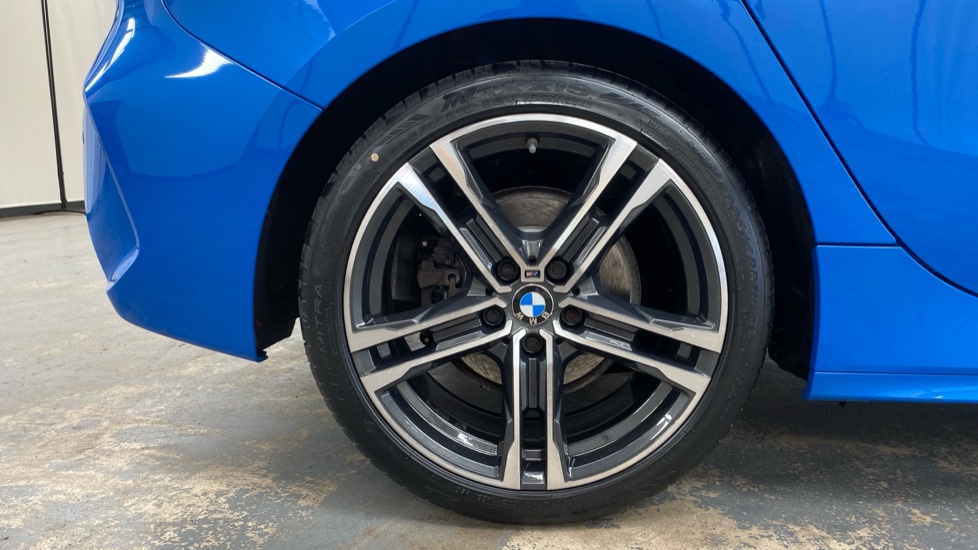 BMW 1 Series 118i M Sport 5dr Petrol Hatchback - Image 31