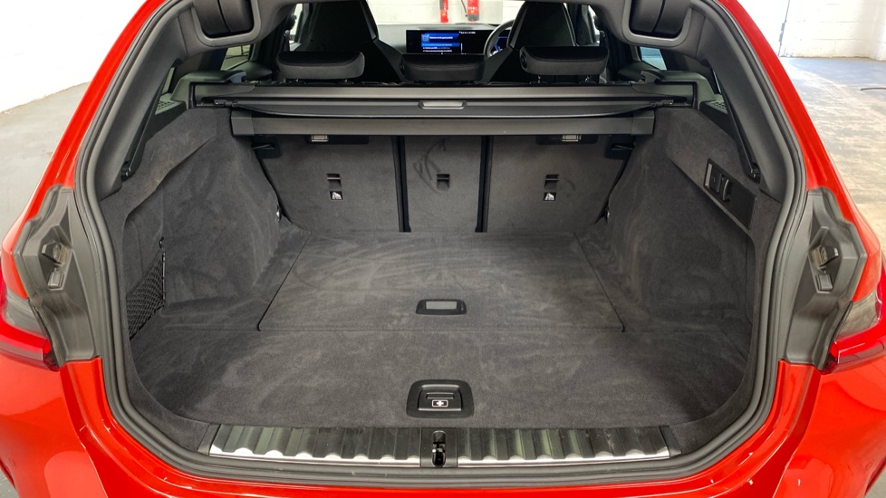 BMW M3 xDrive Competition M 5dr Step Auto Petrol Estate - Image 13