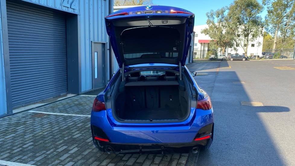 BMW 4 Series 420i M Sport 5dr Step Auto [Pro Pack] Petrol Hatchback - Image 35