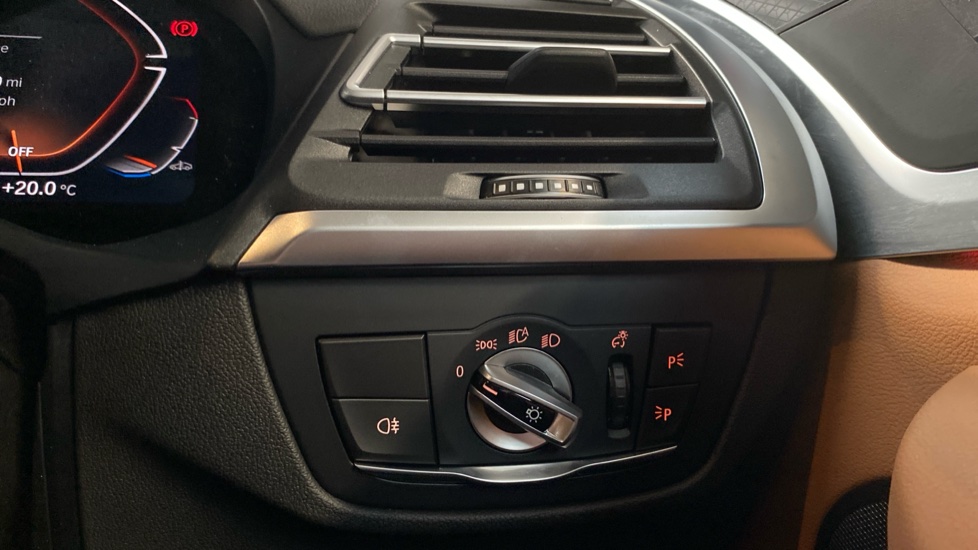 BMW X3 xDrive20i MHT M Sport 5dr Step Auto Petrol Estate - Image 39