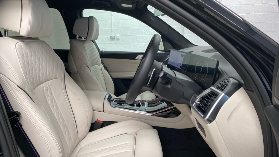 BMW X7 xDrive40d MHT M Sport 5dr Step Auto Diesel Estate - Image 11