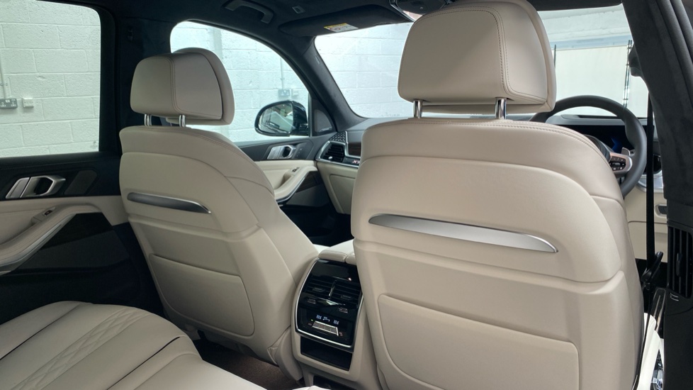 BMW X7 xDrive40d MHT M Sport 5dr Step Auto Diesel Estate - Image 60