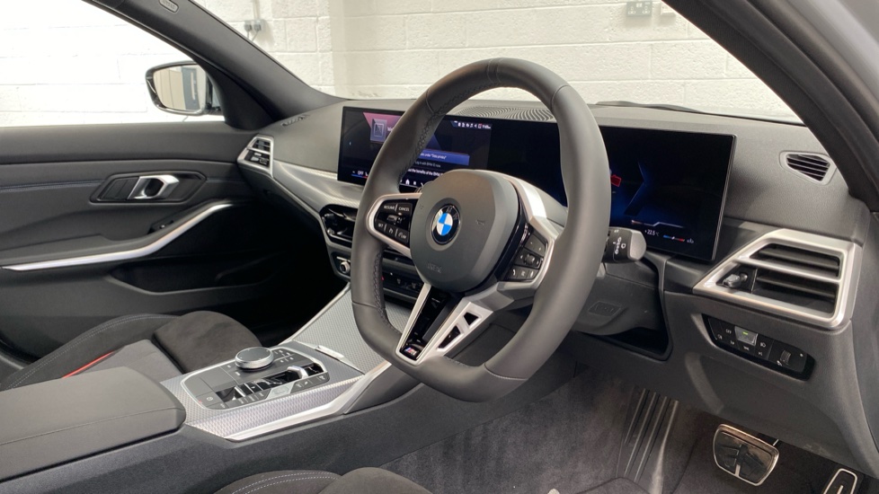 BMW 3 Series 320i M Sport 5dr Step Auto [Pro Pack] Petrol Estate - Image 6