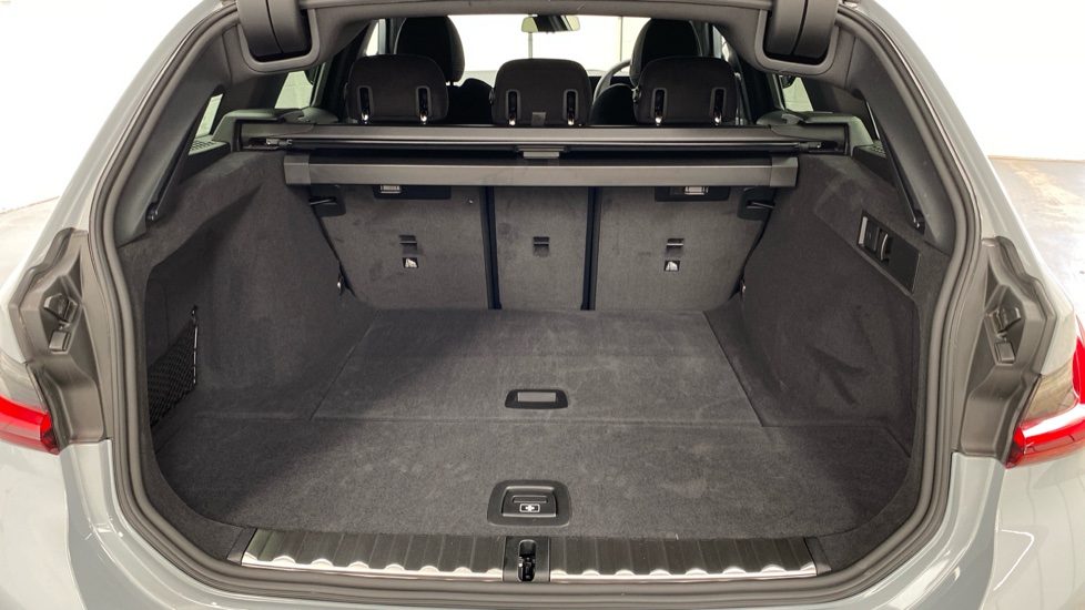 BMW 3 Series 320i M Sport 5dr Step Auto [Pro Pack] Petrol Estate - Image 13
