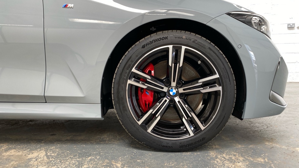 BMW 3 Series 320i M Sport 5dr Step Auto [Pro Pack] Petrol Estate - Image 14