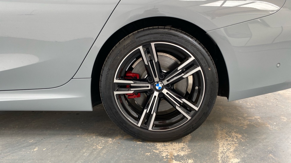 BMW 3 Series 320i M Sport 5dr Step Auto [Pro Pack] Petrol Estate - Image 31