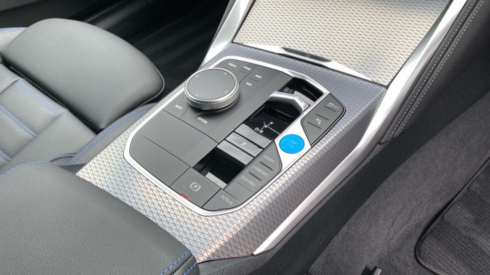 BMW i4 250kW eDrive40 M Sport 83.9kWh 5dr Auto [Pro Pack] Electric Hatchback - Image 10