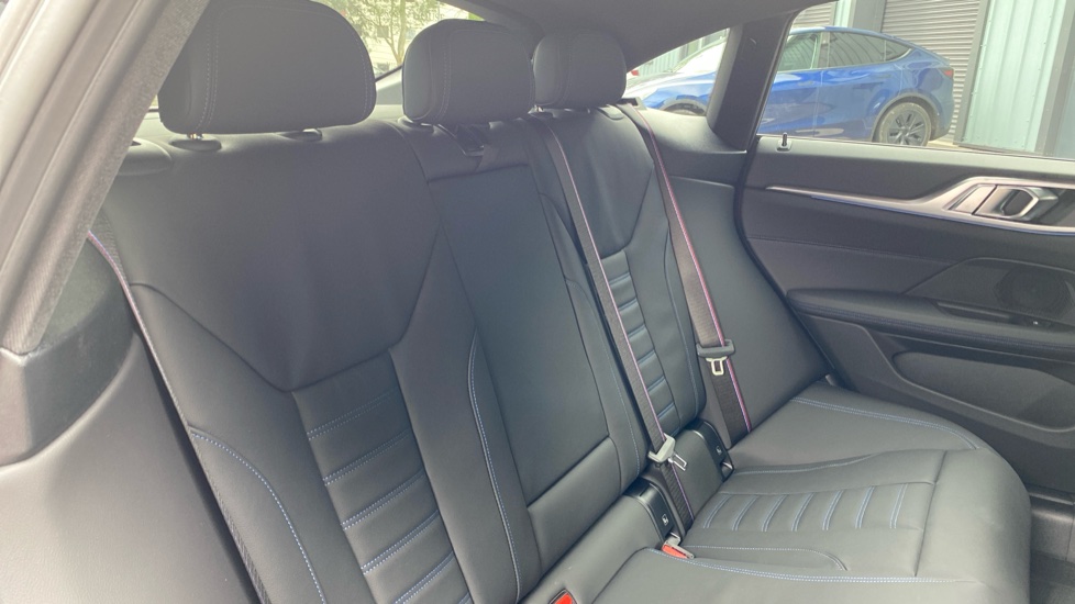 BMW i4 250kW eDrive40 M Sport 83.9kWh 5dr Auto [Pro Pack] Electric Hatchback - Image 49