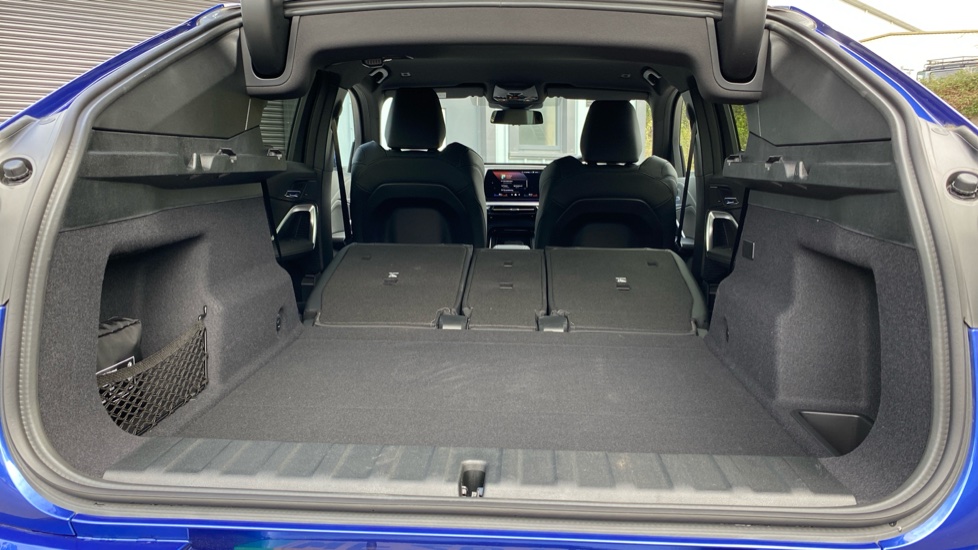 BMW iX2 150kW eDrive20 M Sport 65kWh 5dr Auto Electric Hatchback - Image 34