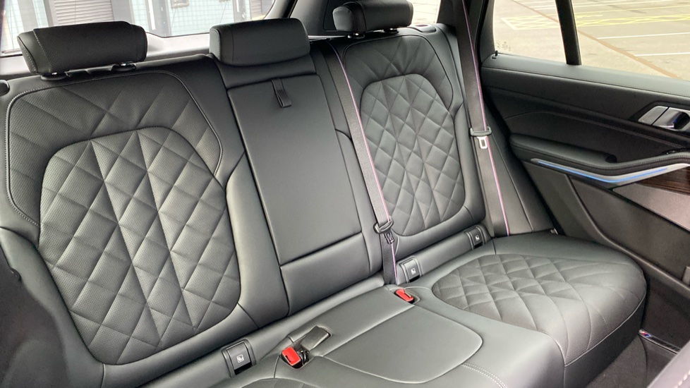 BMW X5 xDrive50e M Sport 5dr Auto [Tech Pack] Estate - Image 12