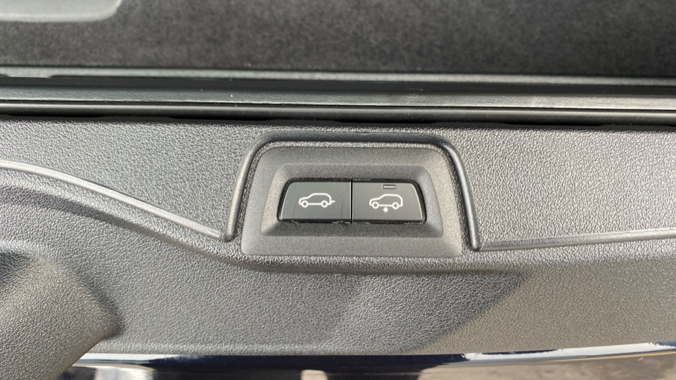 BMW X5 xDrive50e M Sport 5dr Auto [Tech Pack] Estate - Image 31