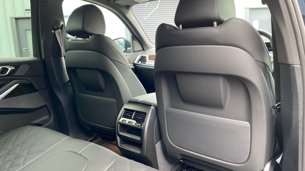 BMW X5 xDrive50e M Sport 5dr Auto [Tech Pack] Estate - Image 47