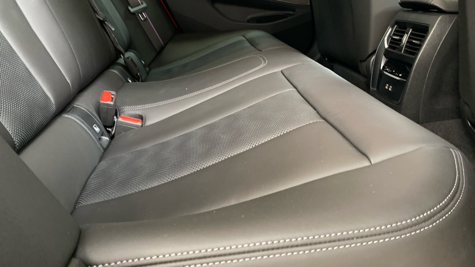 BMW M3 xDrive 530 Competition M 4dr Step Auto Petrol Saloon - Image 41