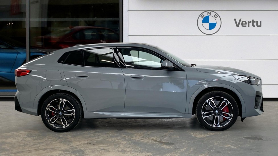 BMW iX2 150kW eDrive20 M Sport 65kWh 5dr Auto [Tech/Pro] Electric Hatchback - Image 3