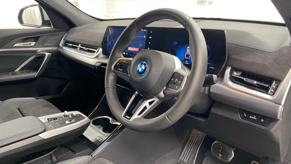 BMW iX2 150kW eDrive20 M Sport 65kWh 5dr Auto [Tech/Pro] Electric Hatchback - Image 6
