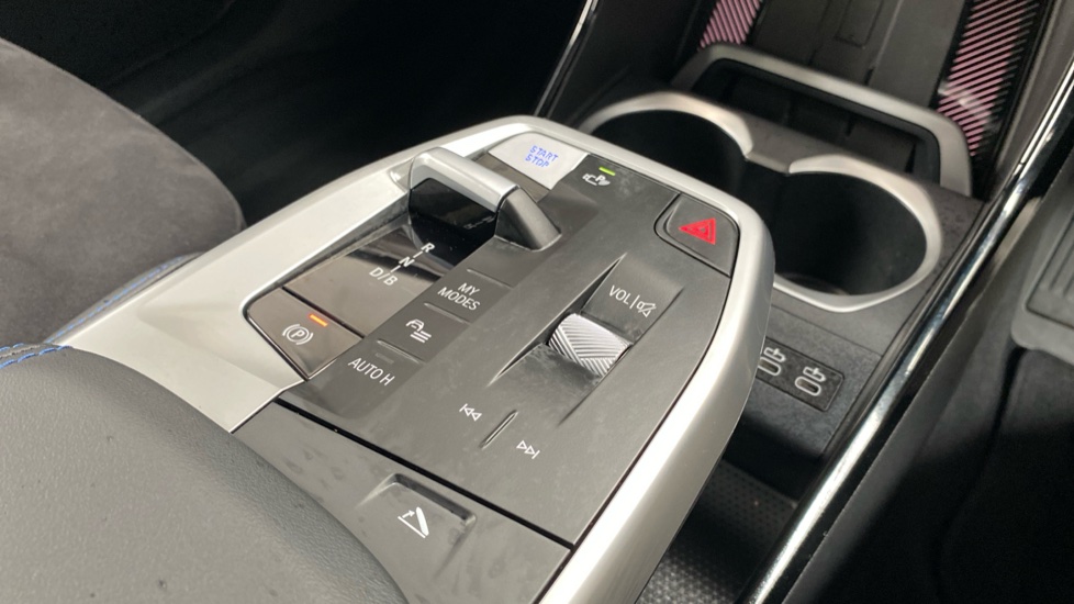 BMW iX2 150kW eDrive20 M Sport 65kWh 5dr Auto [Tech/Pro] Electric Hatchback - Image 10