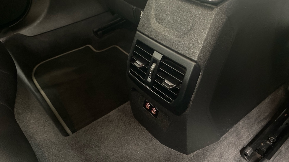 BMW 2 Series 218i [136] Sport 4dr DCT [Live Cockpit Prof] Petrol Saloon - Image 39