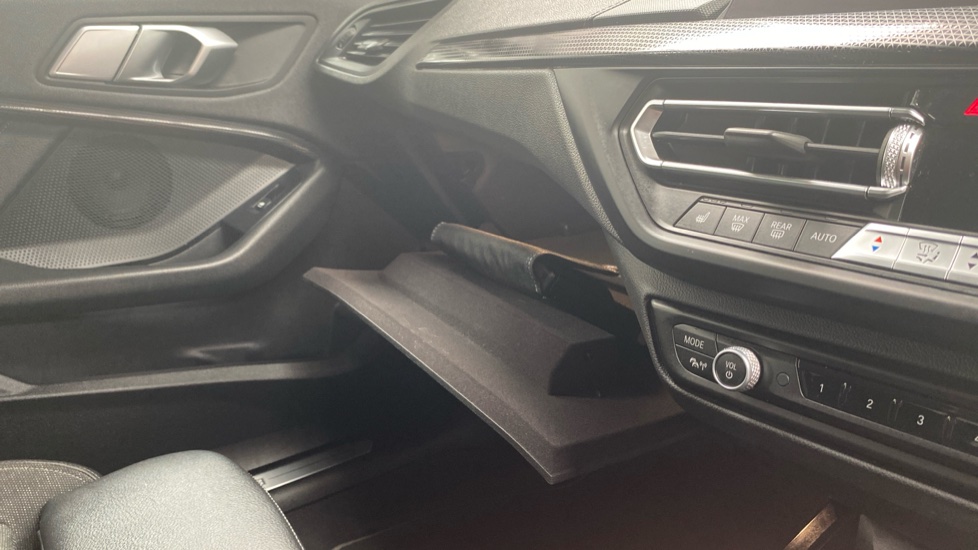 BMW 2 Series 218i [136] Sport 4dr DCT [Live Cockpit Prof] Petrol Saloon - Image 50