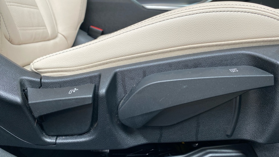 BMW 4 Series 420i M Sport 5dr Step Auto Petrol Hatchback - Image 51