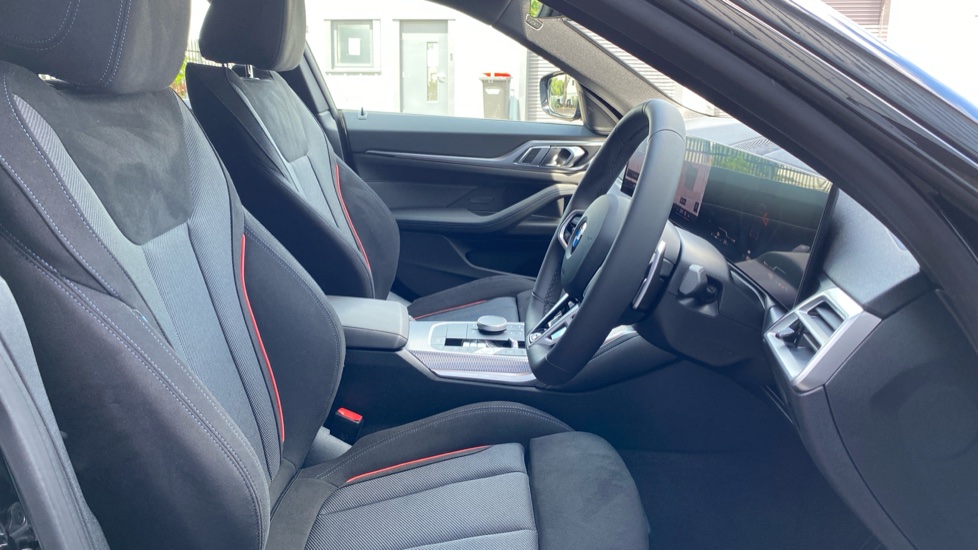 BMW 4 Series 420i M Sport 5dr Step Auto [Pro Pack] Petrol Hatchback - Image 11