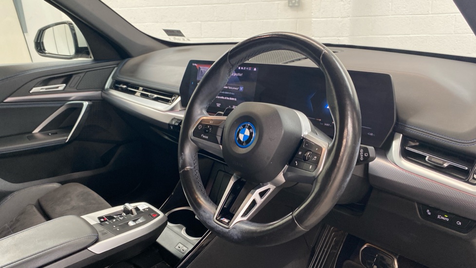 BMW iX1 230kW xDrive30 M Sport 65kWh 5dr Auto Electric Estate - Image 6