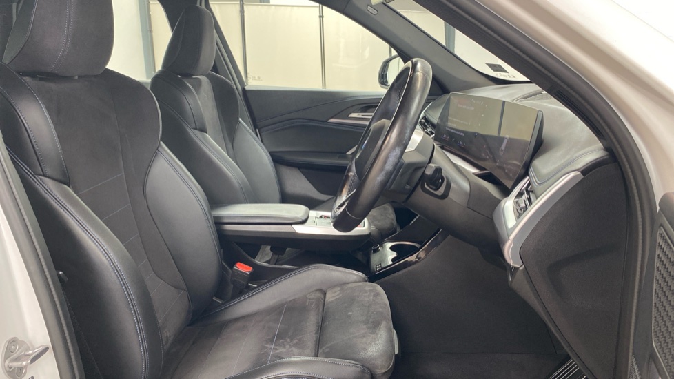 BMW iX1 230kW xDrive30 M Sport 65kWh 5dr Auto Electric Estate - Image 11