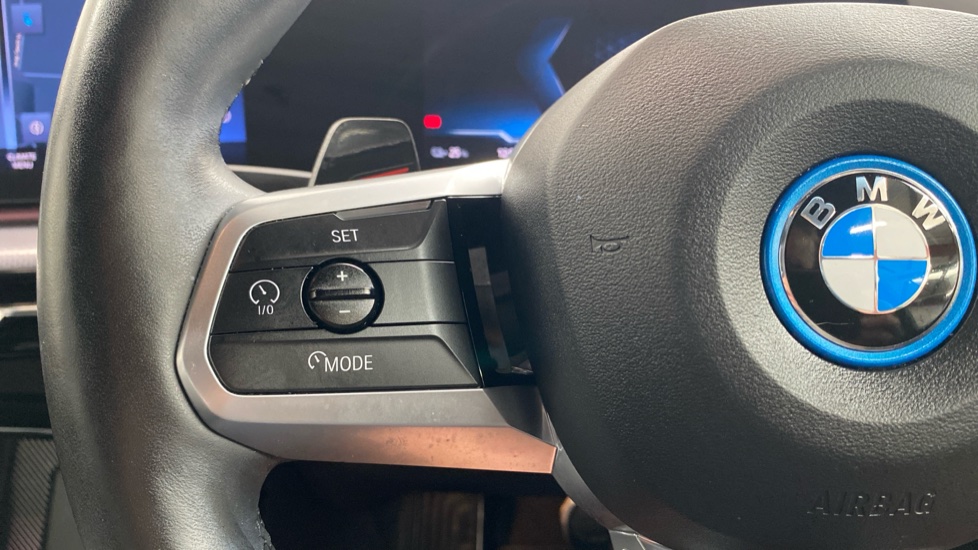 BMW iX1 230kW xDrive30 M Sport 65kWh 5dr Auto Electric Estate - Image 17