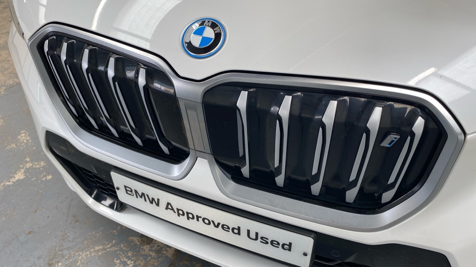 BMW iX1 230kW xDrive30 M Sport 65kWh 5dr Auto Electric Estate - Image 26