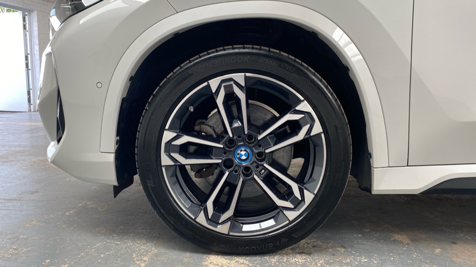 BMW iX1 230kW xDrive30 M Sport 65kWh 5dr Auto Electric Estate - Image 28