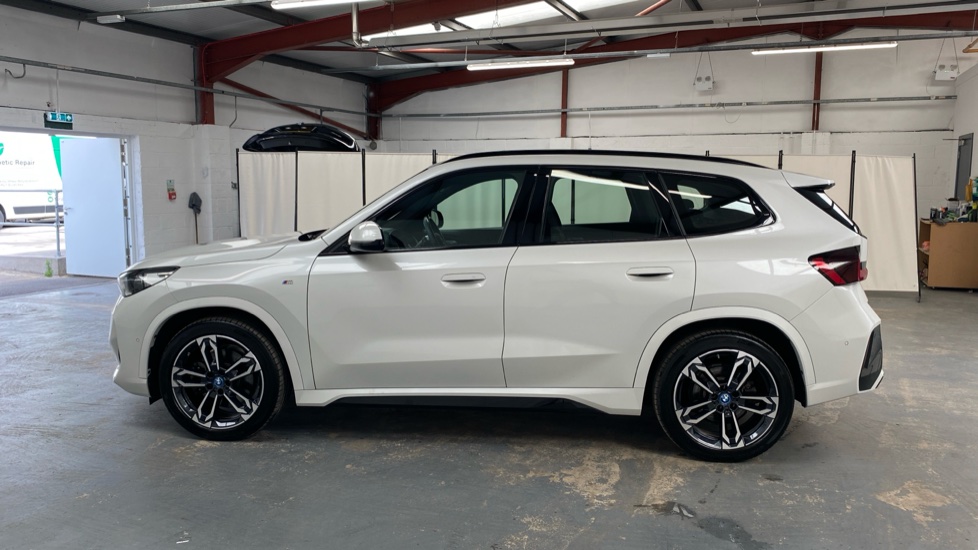 BMW iX1 230kW xDrive30 M Sport 65kWh 5dr Auto Electric Estate - Image 29
