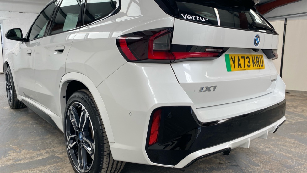 BMW iX1 230kW xDrive30 M Sport 65kWh 5dr Auto Electric Estate - Image 33