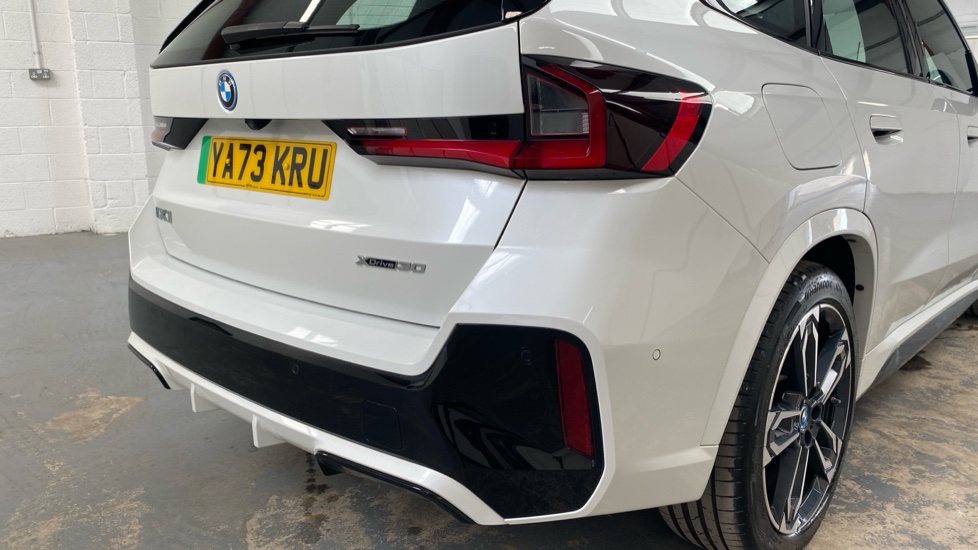 BMW iX1 230kW xDrive30 M Sport 65kWh 5dr Auto Electric Estate - Image 34