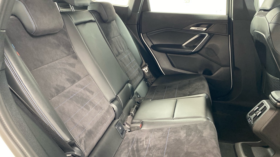 BMW iX1 230kW xDrive30 M Sport 65kWh 5dr Auto Electric Estate - Image 47