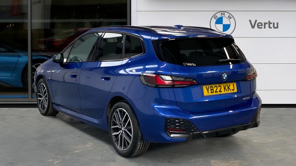 BMW 2 Series 220i MHT M Sport 5dr DCT Petrol Hatchback - Image 2