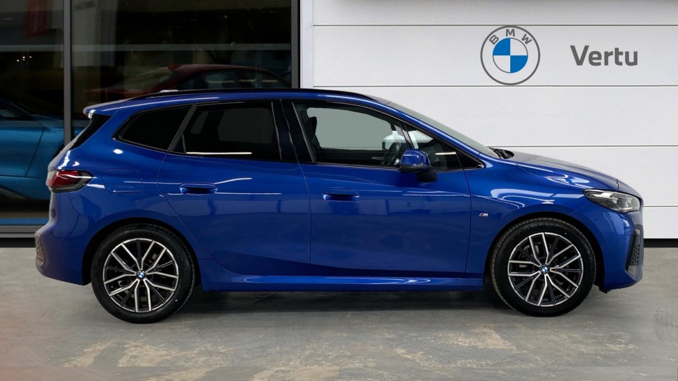 BMW 2 Series 220i MHT M Sport 5dr DCT Petrol Hatchback - Image 3
