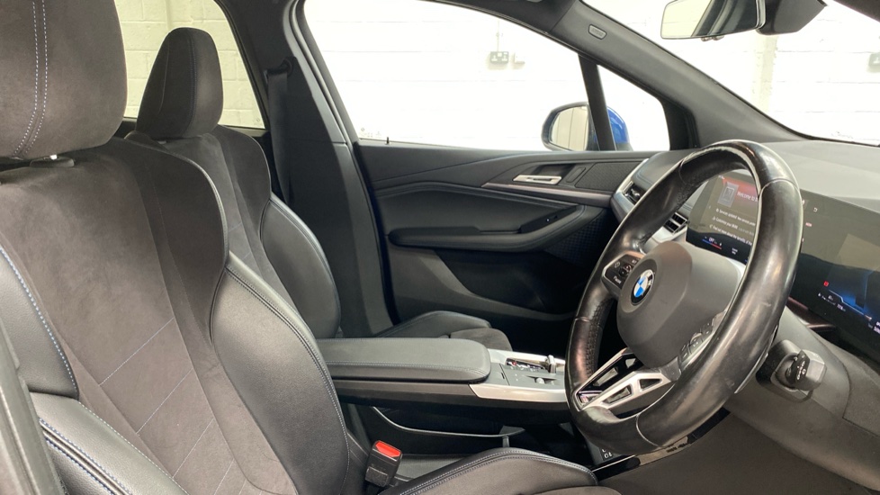 BMW 2 Series 220i MHT M Sport 5dr DCT Petrol Hatchback - Image 11